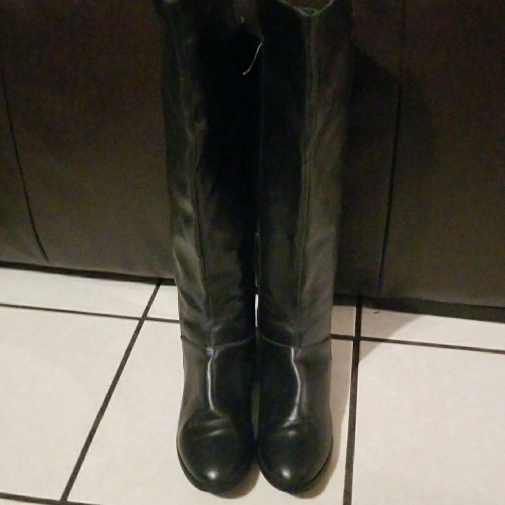 Bucco boots